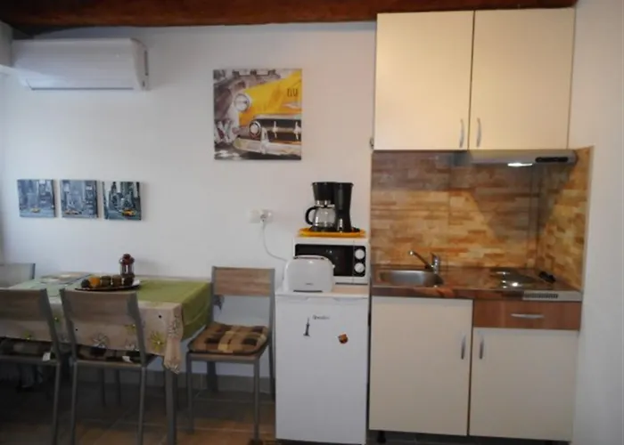 Studios Villa Romantica
